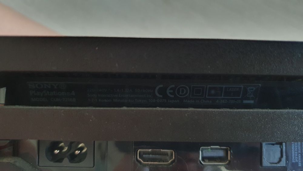 PlayStation 4 Pro PS4 Pro 2 Pady Ładowarka i 16 gier