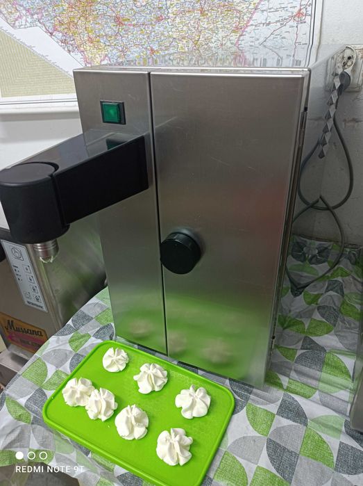 Automat,maszyna do bitej smietany Thermoplan Whipper