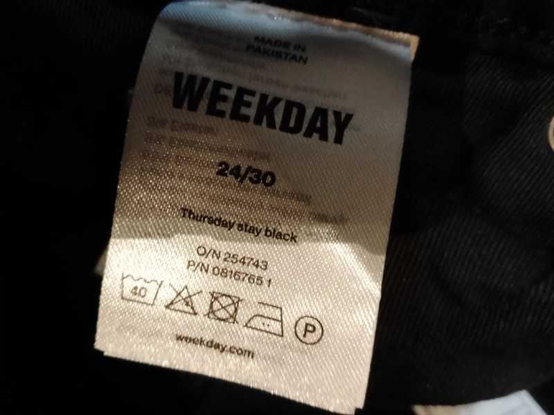 Jeansy damskie skinny czarne Weekday 24/30  nowe z defektem