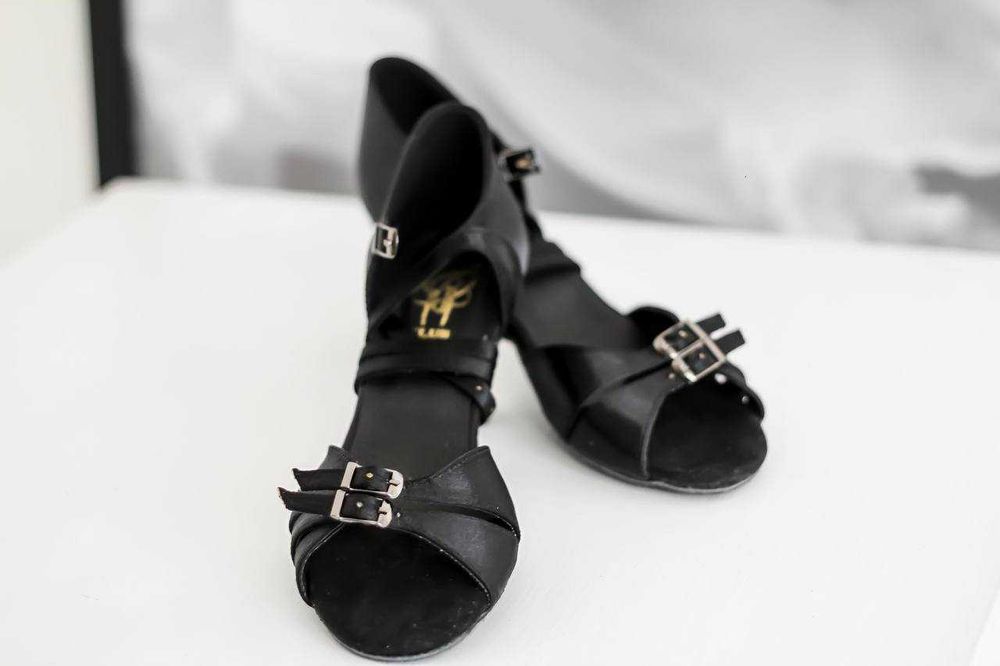 БЕЗКОШТОВНА ДОСТАВКА‼️Танцювальне бальне взуття для дівчинки, взуття