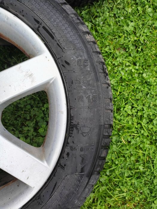 Komplet kół R16 alufelgi opony caloroczne
