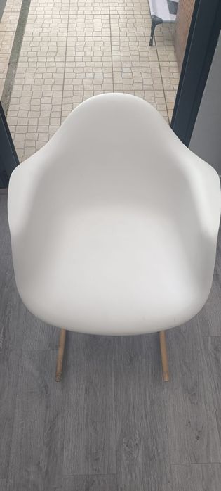 Cadeira baloiço branca