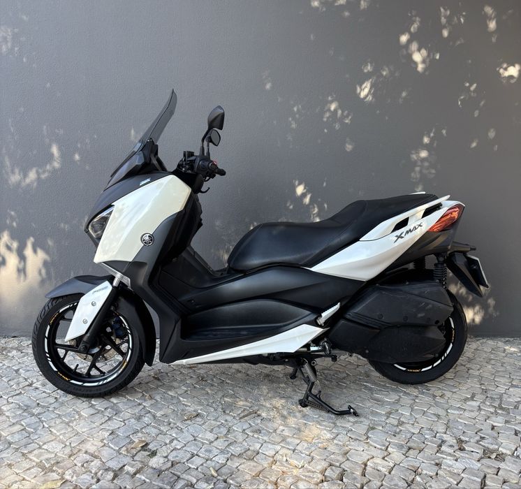 Yamaha XMAX 300