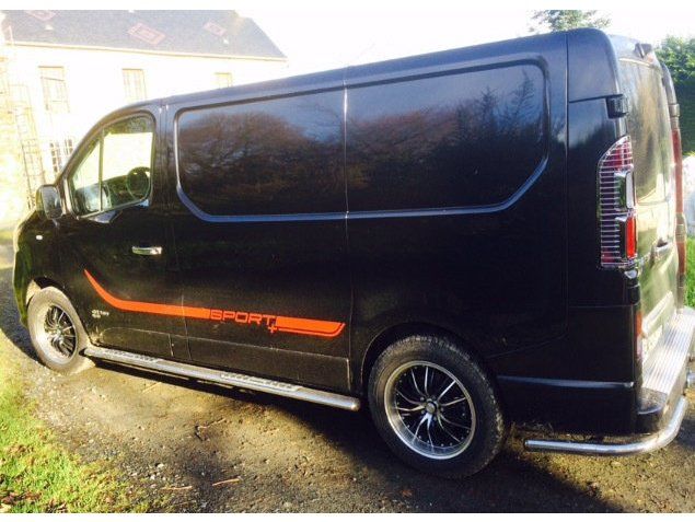 Renault Trafic 2015+ Хром накладки на задние фонари, стопы