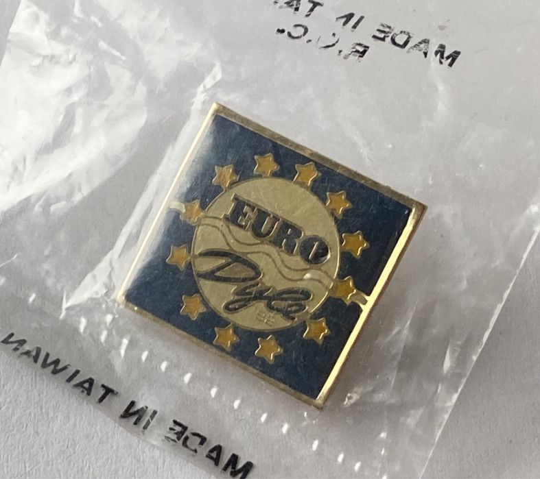 Metalowa vintage przypinka Euro Dyle 1992 rok