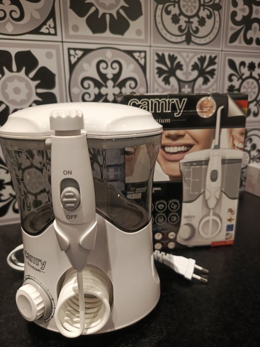 Irygator 7 końcówek, pojemny zbiornik 600 ml