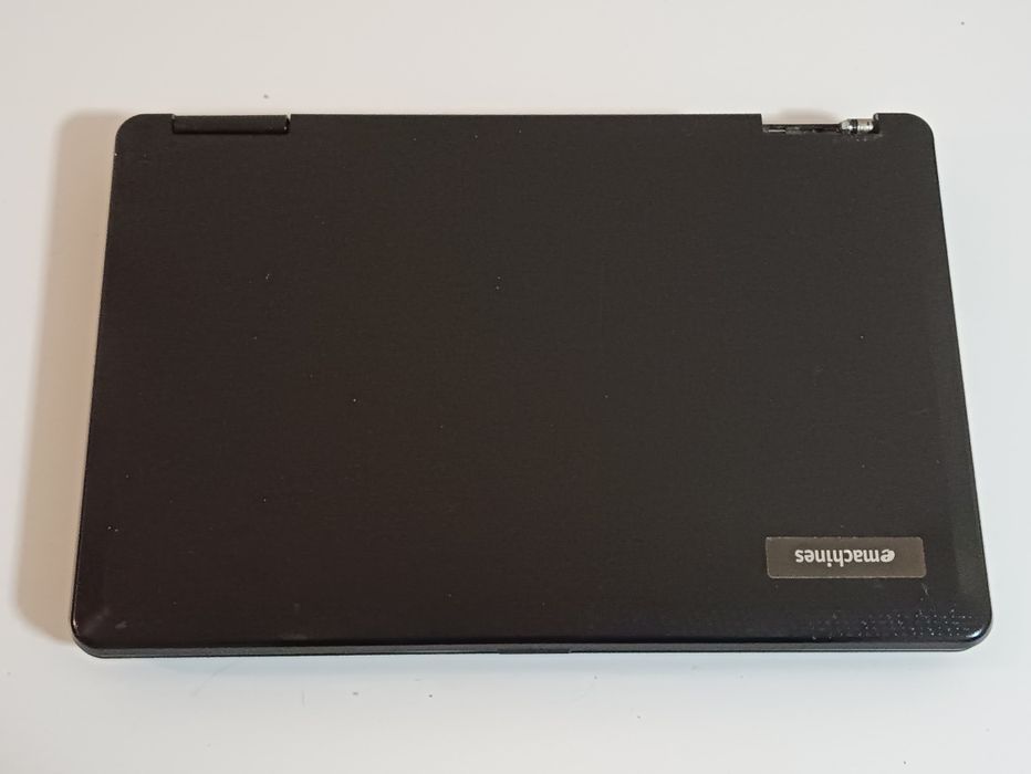 Laptop Acer Emachines E725 | T4200 | 1x2 GB RAM | DVD | 15,6" HD