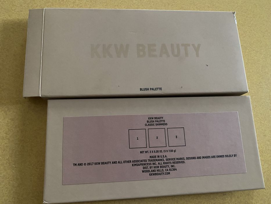 Róż na policzki  KKW Beauty