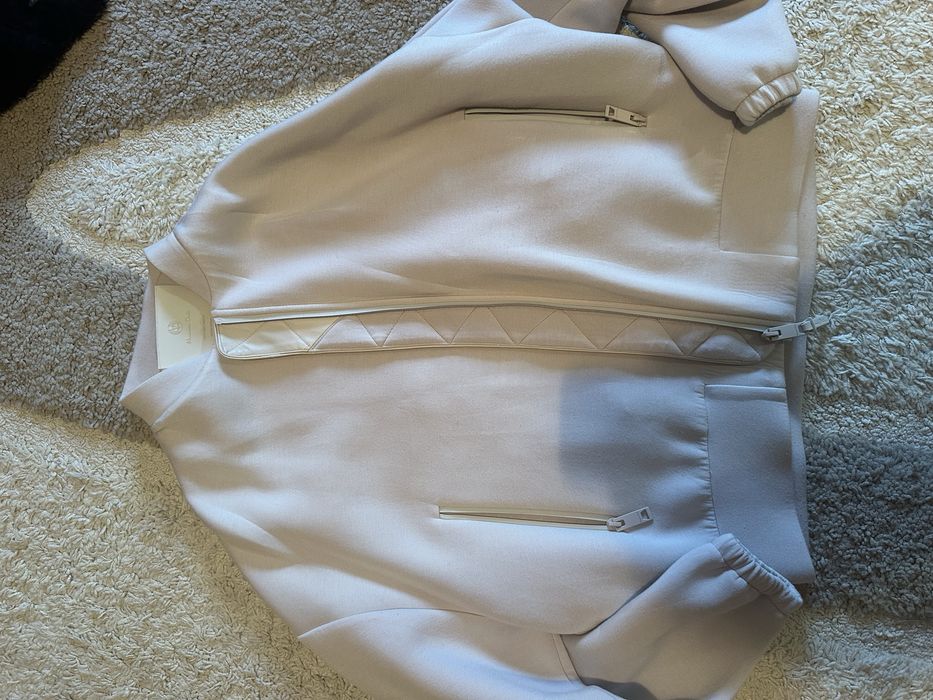 Жіночий бомбер Massimo Dutti