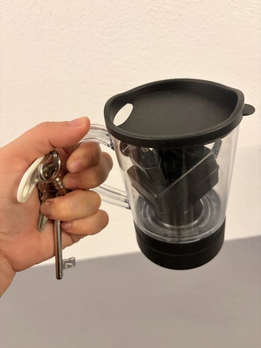 Copo misturador com carregador