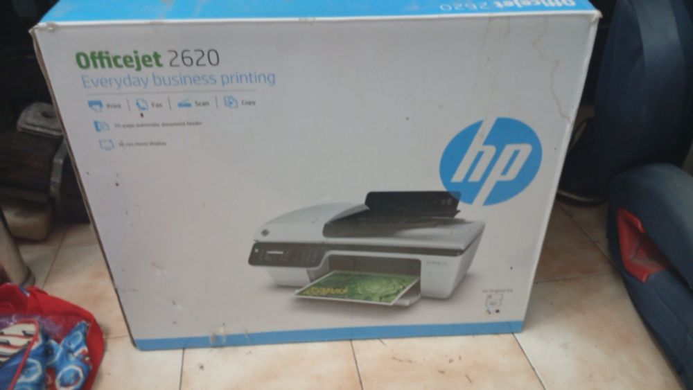 2 impressoras HP e um volante para PS4 mas tbm dá pc