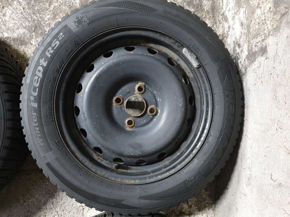 Felgi stal Hyundai Kia R15 4x100 opony zimowe 185/65R15 6mm Hankook