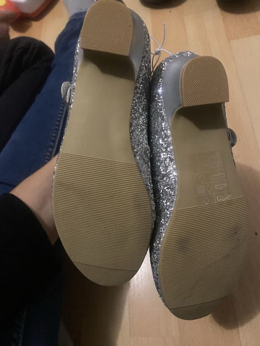 Brokatowe buty hm 31
