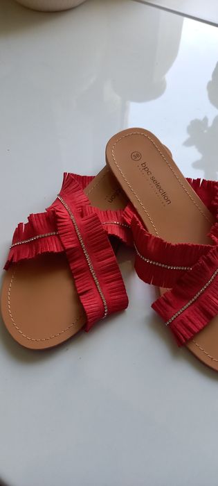 Nowe klapki czerwone z bonprix