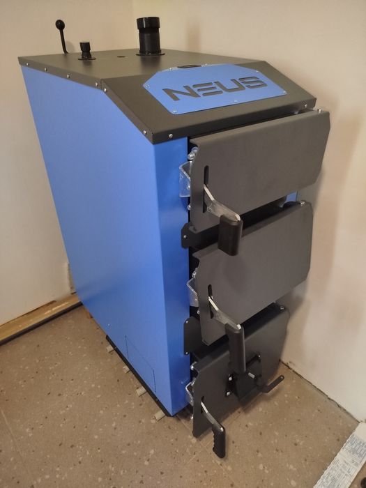Твердотопливный котёл NEUS 15 кВт,  дымоход  6 м.консоль (лестница)