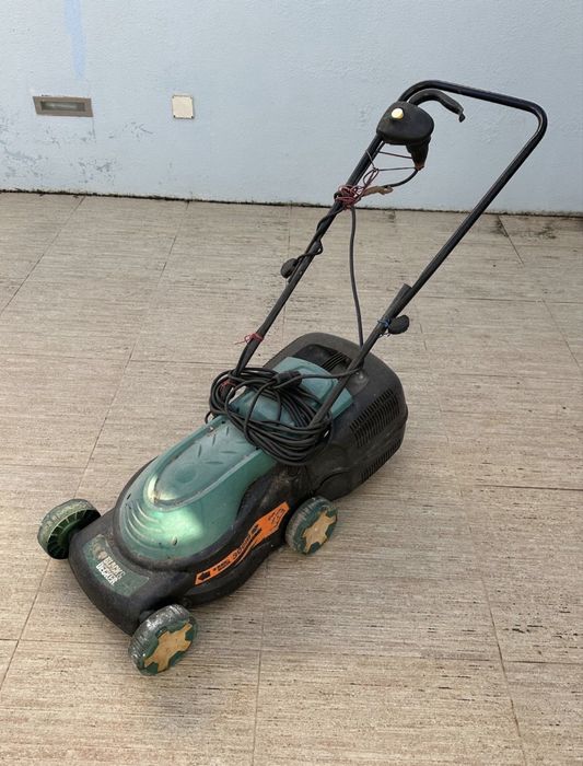 Corta relvas BLACK&DECKER