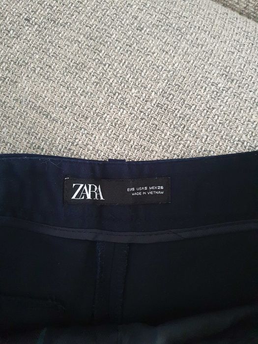Granatowe szorty Zara