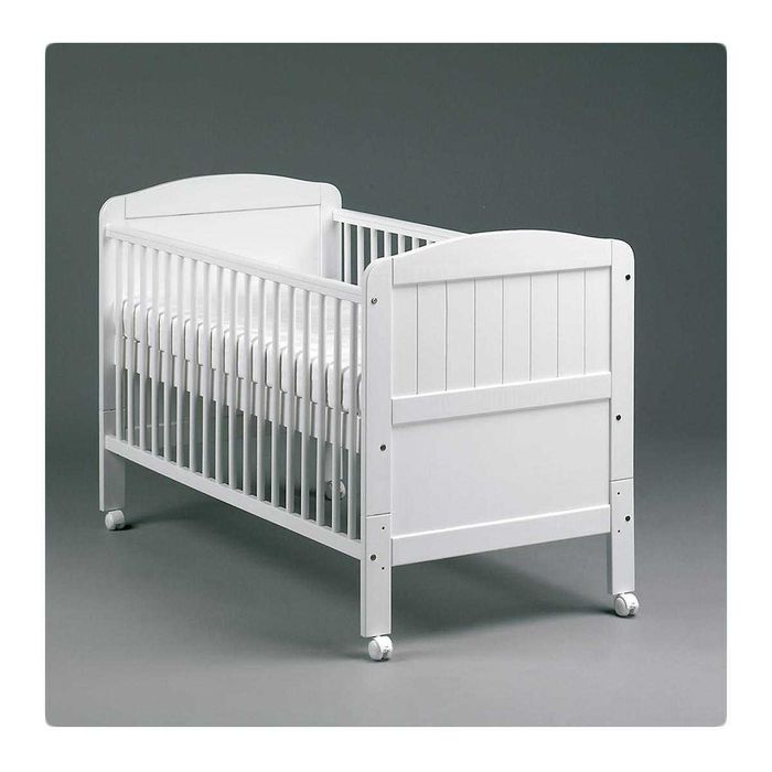 Cama  / Berço cor Branca