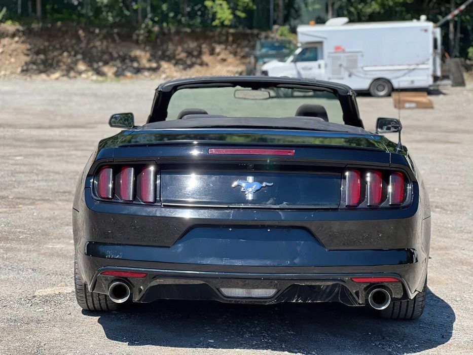 Ford Mustang      2014