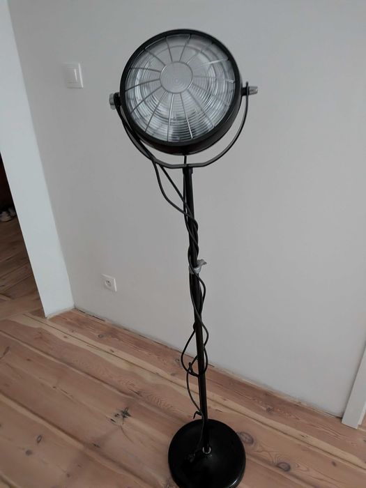 IKEA SVARTNORA – industrialna lampa podłogowa loft, czarna