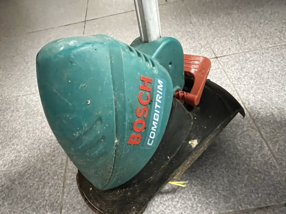 Aparador de relva Bosch ASH 23 Combitrim