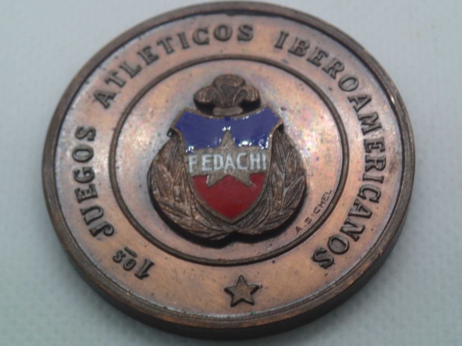 Medalha em Bronze e Esmalte 1º Jogos Atléticos Ibero Americanos