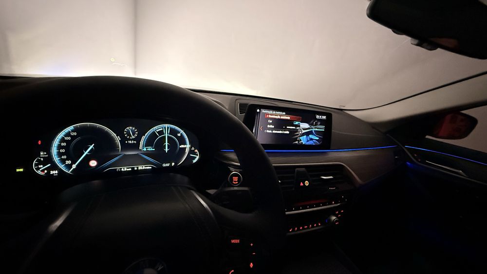 BMW 520d Line Luxury Auto FULL extras C/Teto Lindo