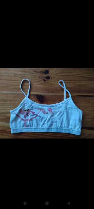 Top/biustonosz firmy Reserved rozmiar gdzies tak na 8-13 lat