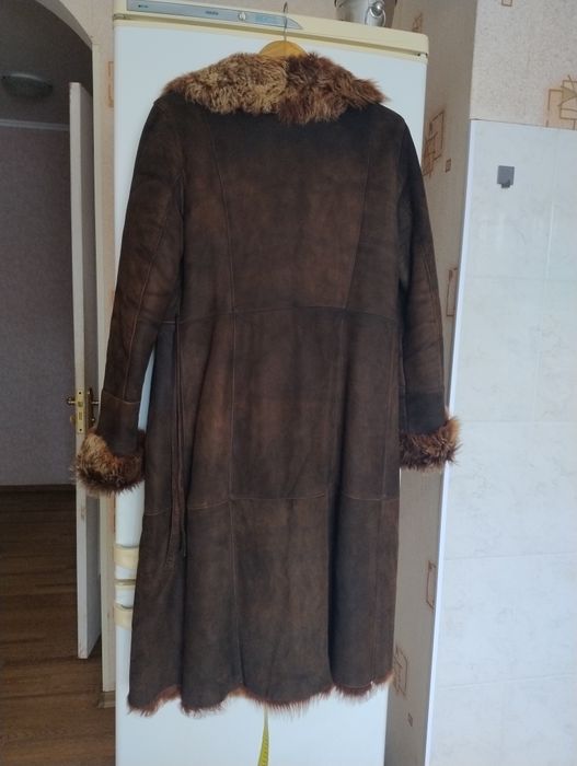 Продам Б/У дублёнку женскую, длинная