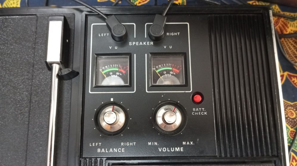 Radio e gira discos estereo