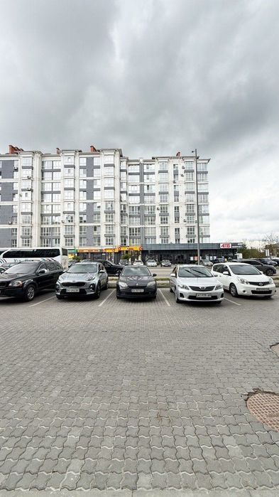 Оренда фасадного комерційного приміщення формату Open Space — перша лінія, ЖК «Міленіум», Івано-Франківськ зданий будинок .