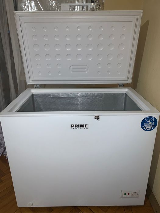 Холодильник морозильна камера