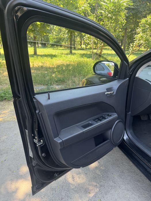 Продам авто Dodge Caliber 2008