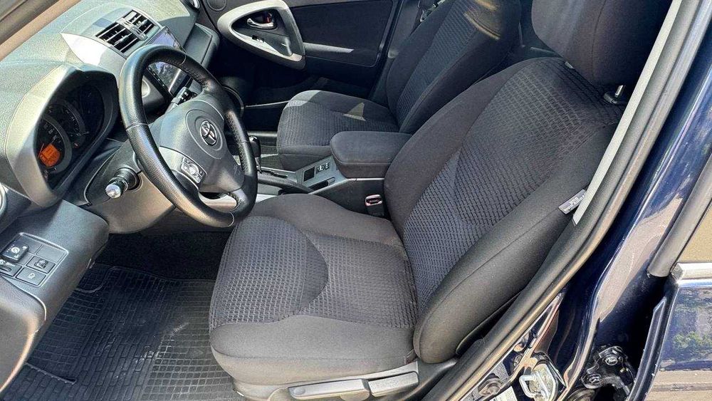 Toyota RAV 4  Автомат повний привід газ бензин 2008