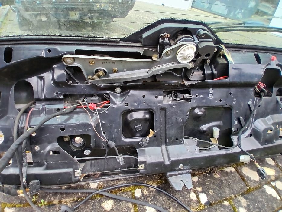 Tampa de mala motor limpa vidros BMW 5 Touring  E34