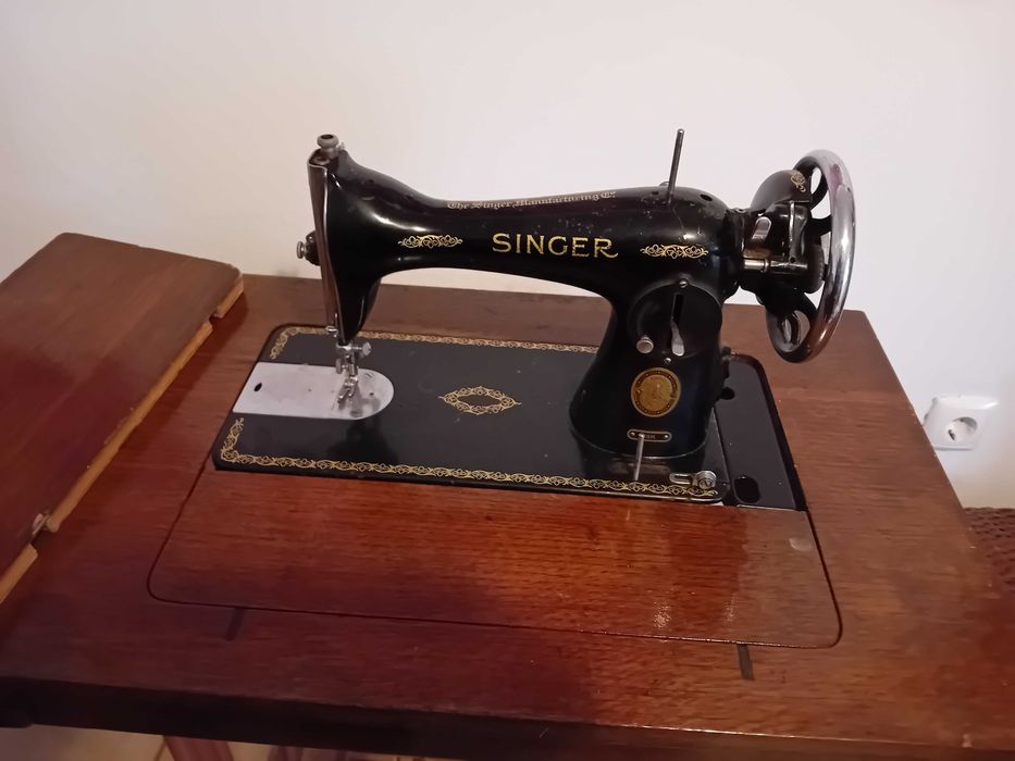 Máquina costura antiga Singer