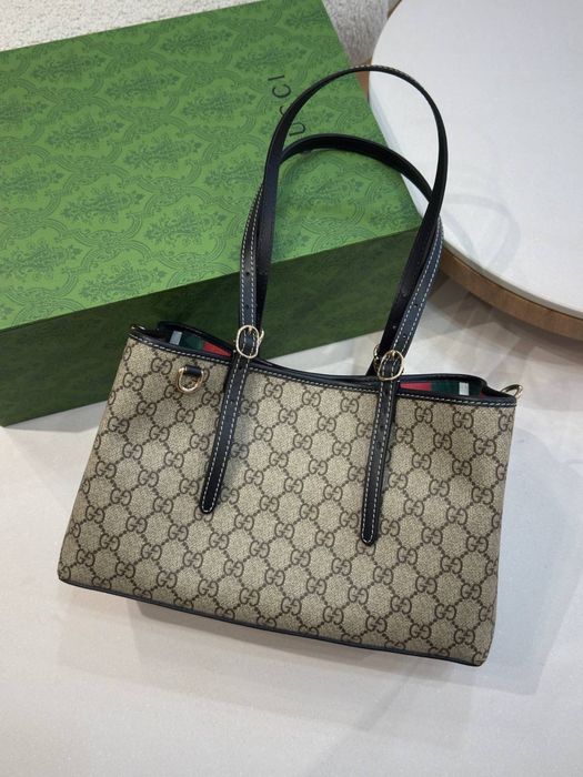 Сумка Gucci Emblem medium tote bag, жіноча шкіряна сумка гучі, шопер гучі чорний