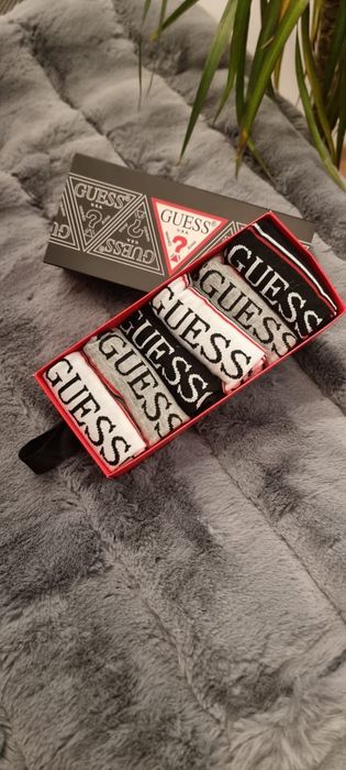 Skarpetki męskie Guess krótki w pudełku