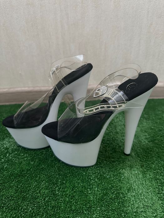 Босоніжки для танців