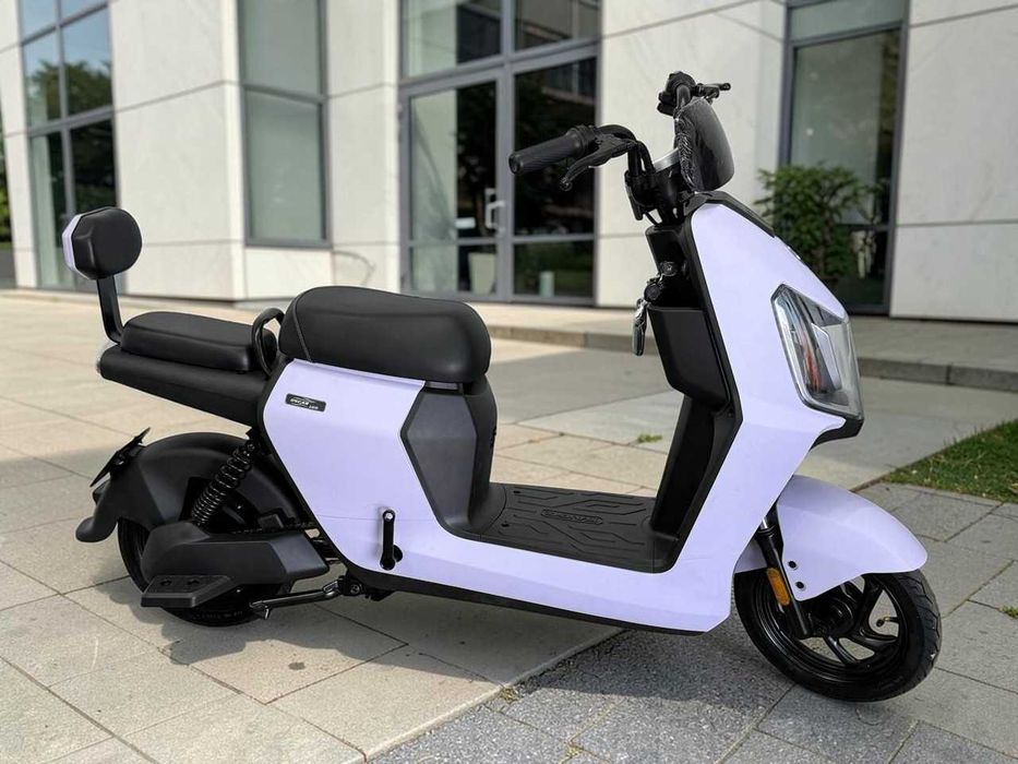 Електроскутер Oscar Amir 800W 48V 20Ah Li-ion двомісний електробайк білий