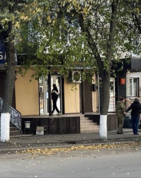 Продам магазин в центрі мімта Ізюм