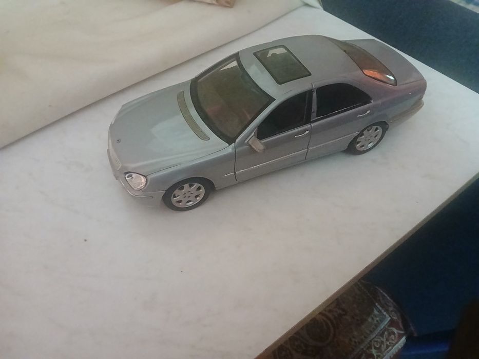 Mercedes w220 s klasa 1:18