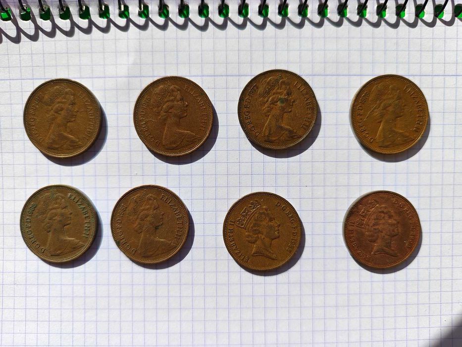 Lote de 39 moedas do Reino Unido (libras) , todas diferentes.