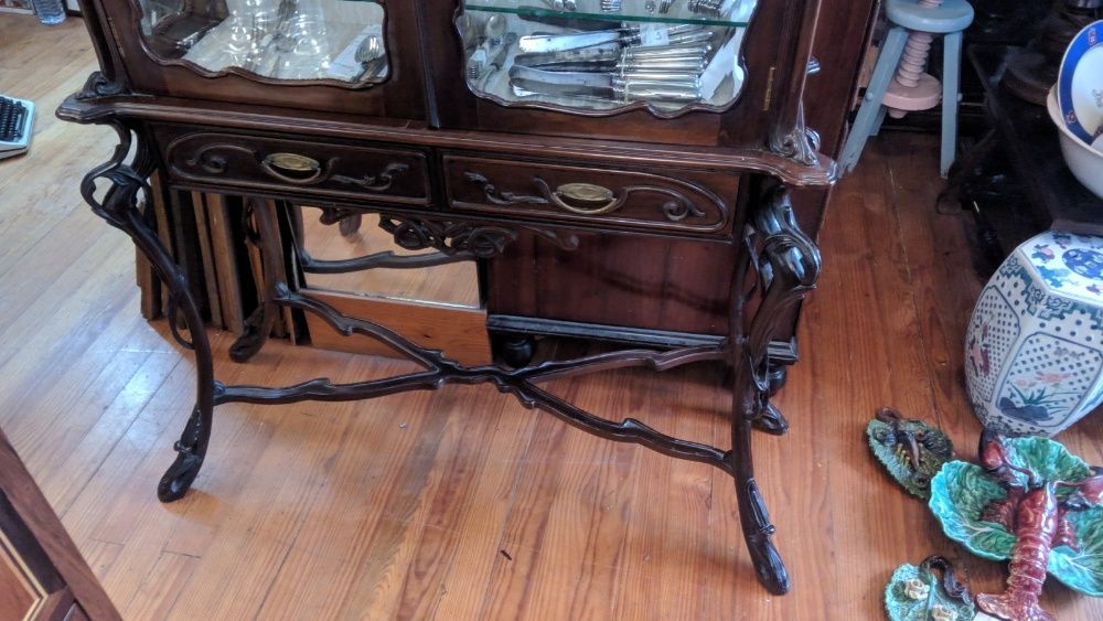 Vitrine Arte Nova Nogueira