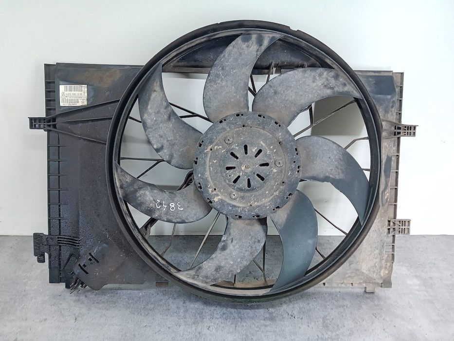 WENTYLATOR CHŁODNICY MERCEDES-BENZ KLASA C W203 A2035001693 2.2 CDI