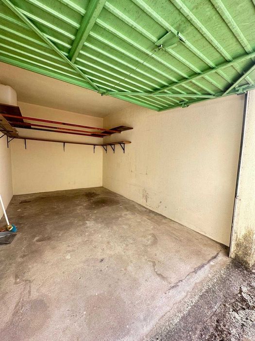 Garagem / box fechada para arrendamento, com potencial de utilização