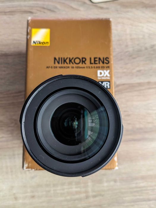 Nikkor Nikon 18-105 mm f/3.5-5.6G AF-S VR