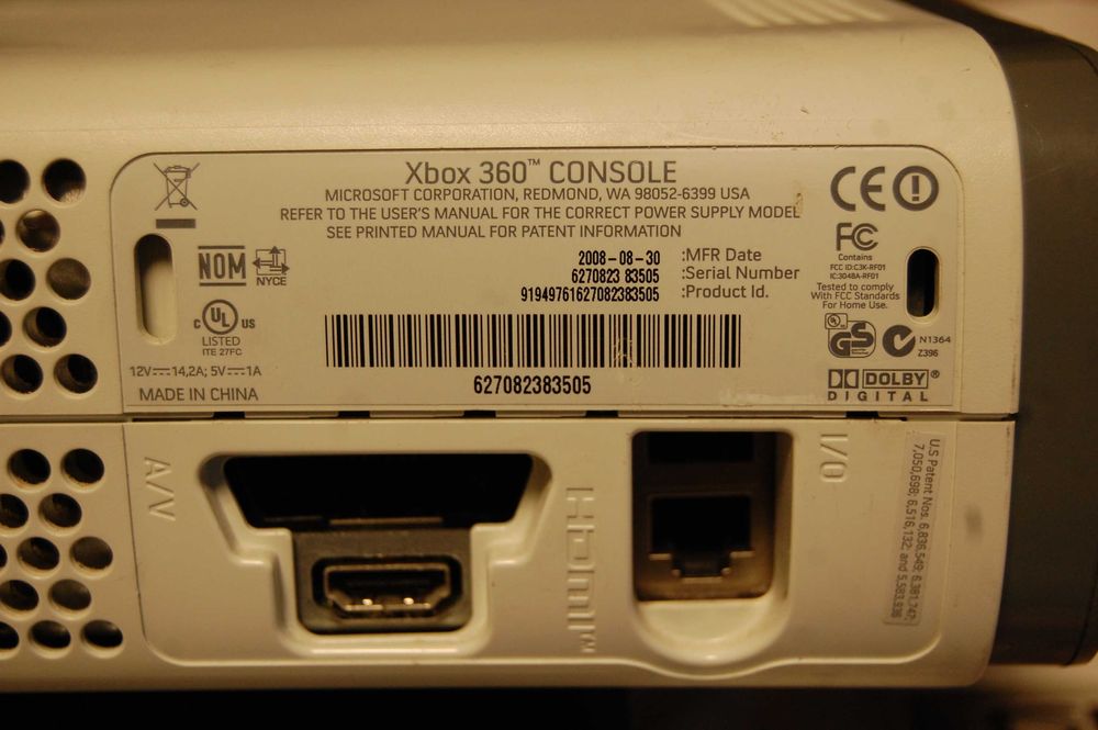konsola Xbox 360, 120 GB, zasilacz, pad, kabel HDMI, gra