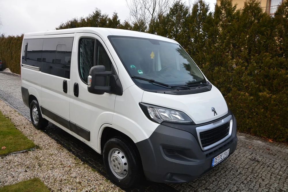 Peugeot Boxer 9 osobowy , Klimatyzacja,  po opłatach z Niemiec .