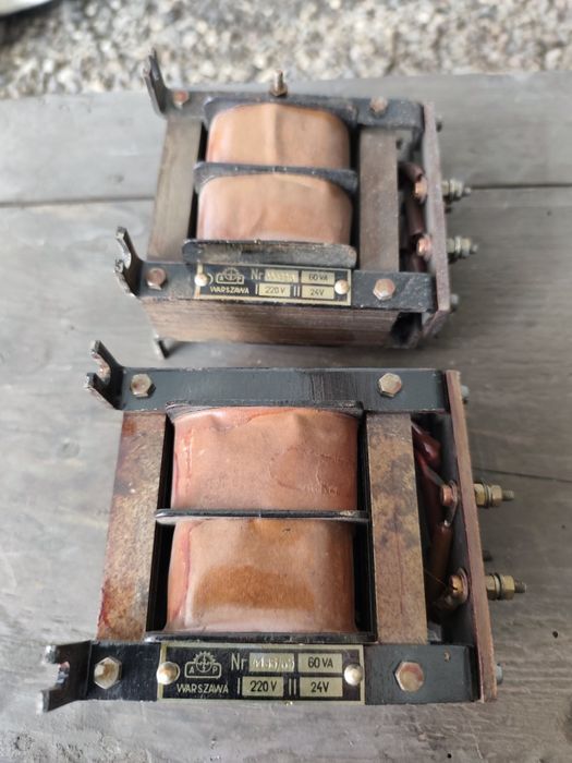 Transformatory  cena za 2 szt. 220v - 24v